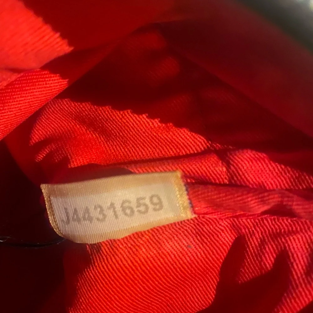 Dooney Bourke cross body - Picture 4 of 10